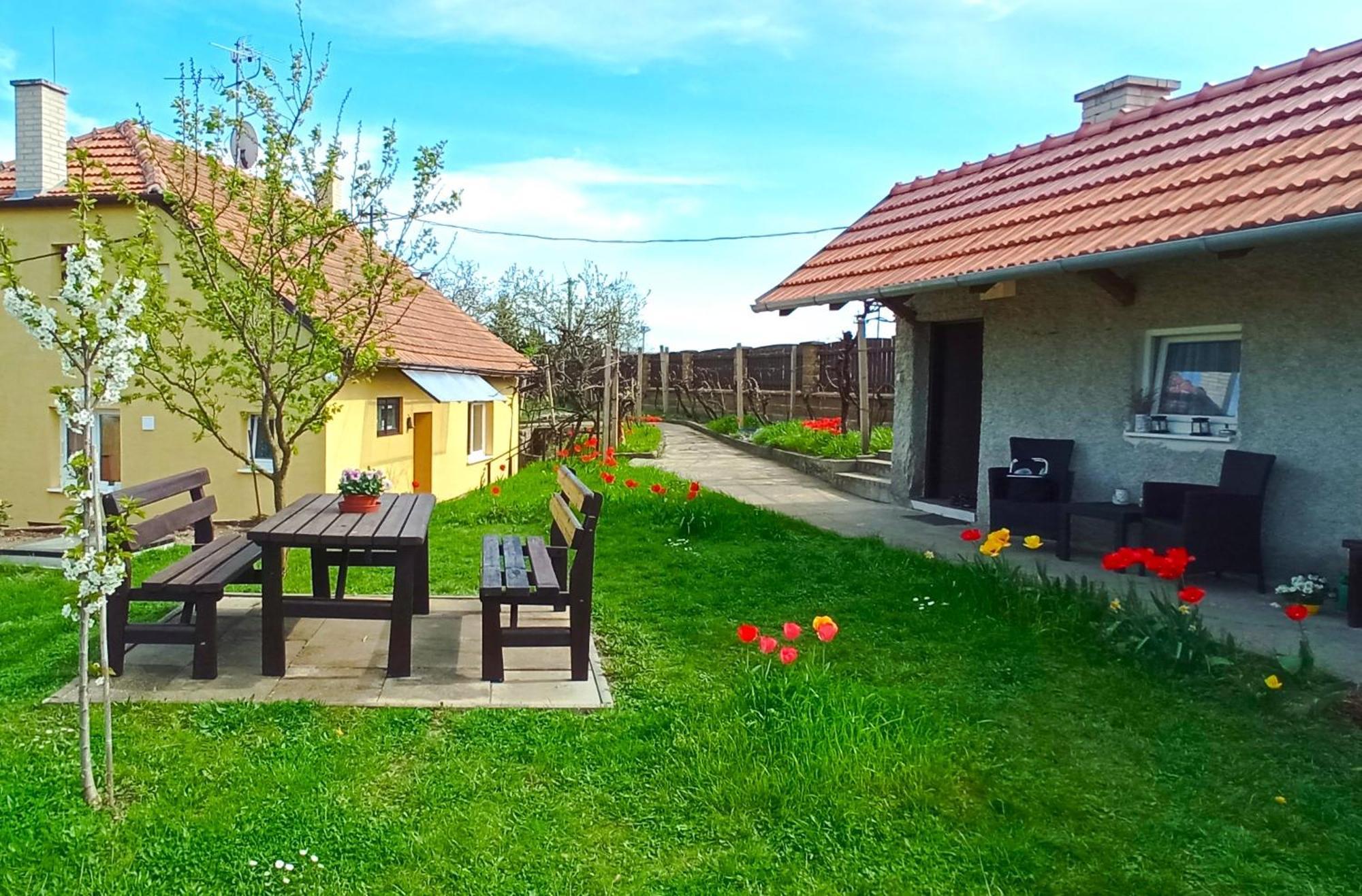 Domek Na Vinohradech Hlohovec Bagian luar foto